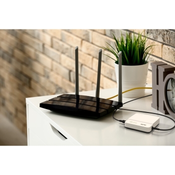 Preview: APC Back-UPS Connect 12V LI für Router/Modem/VoIP