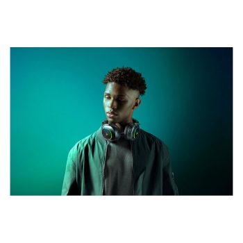 Preview: Razer Barracuda X Chroma Headset wireless overear black