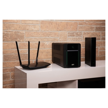 Preview: APC Easy-UPS BVX1200LI USV 1200VA. 650W. Line-Interactive. 6x C13