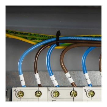 Preview: Brother P-Touch PT-E560BTSP - Beschriftungsgerät - s/w - Thermotransfer - Rolle (2.4 cm)