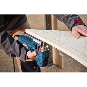 Bosch GST 160 CE Pendelstichsäge L-Boxx