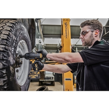 Preview: DEWALT Akku-Schlagschrauber. 18 Volt / 5 Ah