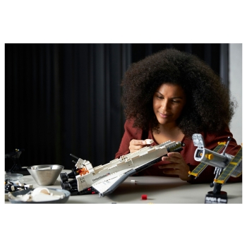 Preview: LEGO Creator Expert - NASA-Spaceshuttle Discovery