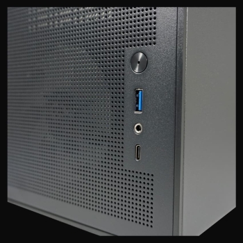 Midi LC-Power 716MB