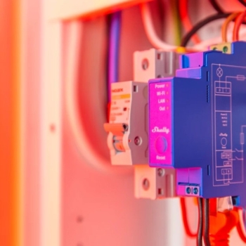 Preview: Shelly Relais Pro 1 WLAN LAN Max. 16A 1 Kanal 1 Phase BT DIN-Rail