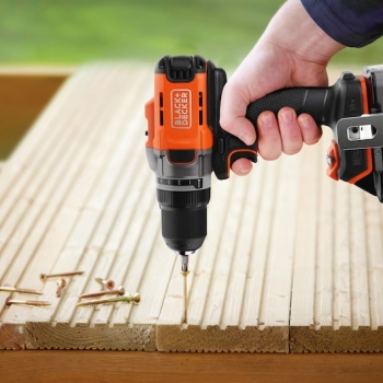 Black&Decker Akku-Bohrschrauber BCD382D1XC 2Ah 18V