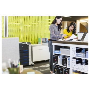 Preview: HP original Colour LaserJet CE270A Toner cartridge black standard capacity 13.500 pages 1-pack