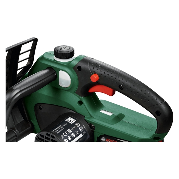 Bosch UniversalChain 18 Akku-Kettensäge