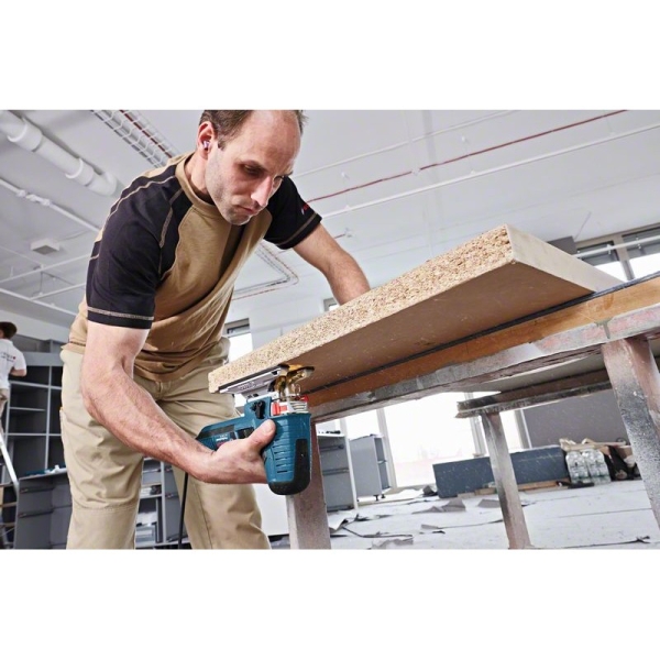 Bosch GST 160 CE Pendelstichsäge L-Boxx