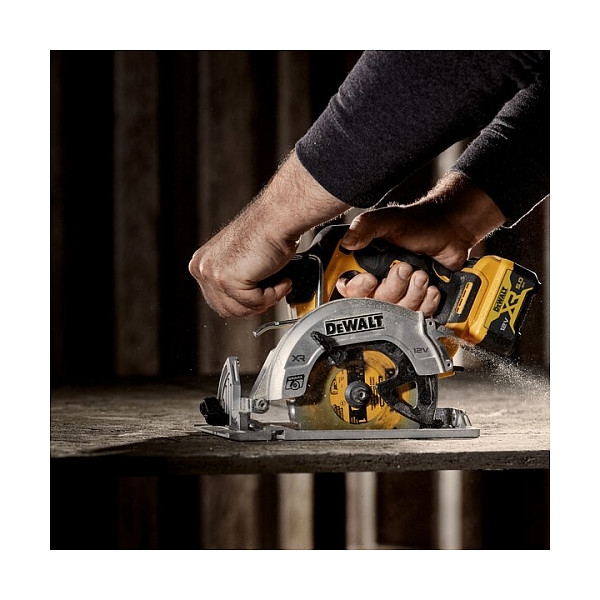 DEWALT Akku-Handkreissaege. 12 Volt