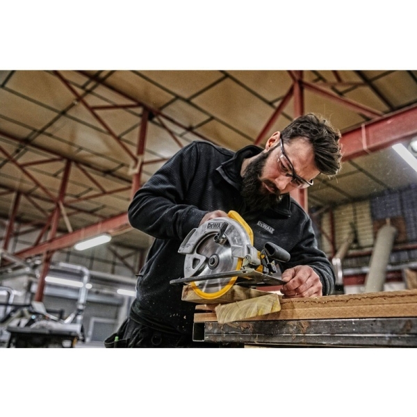 DEWALT Handkreissaege 65 mm 1350 Watt