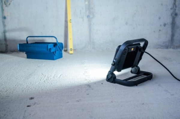 Brennenstuhl Mobiler LED Strahler JARO 14060 M